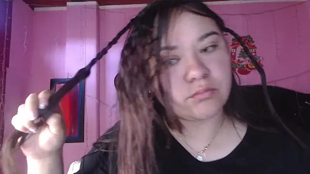 Snapshot of NikkiRous_ chatting on 09.23.25 NikkiRous online show from 09.23.25