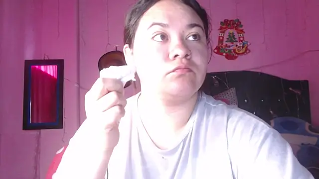 Snapshot of NikkiRous_ chatting on 10.18.25 NikkiRous online show from 10.18.25