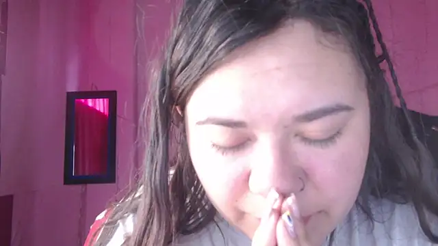 Snapshot of NikkiRous_ chatting on 10.20.25 NikkiRous online show from 10.20.25