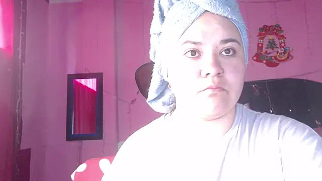 Snapshot of NikkiRous_ chatting on 10.28.25 NikkiRous online show from 10.28.25