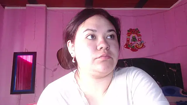 Snapshot of NikkiRous_ chatting on 10.29.25 NikkiRous online show from 10.29.25