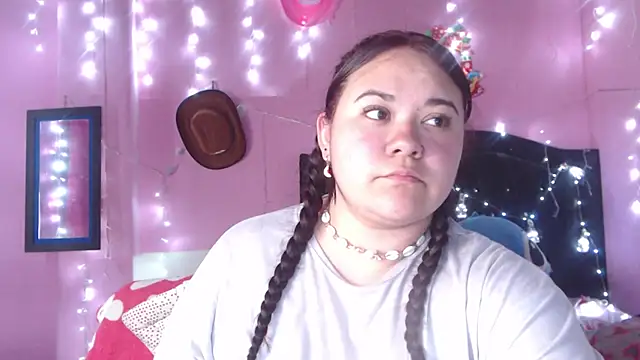 Snapshot of NikkiRous_ chatting on 11.07.25 NikkiRous online show from 11.07.25