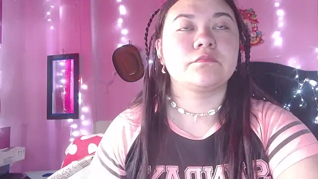 Snapshot of NikkiRous_ chatting on 11.11.25 NikkiRous online show from 11.11.25