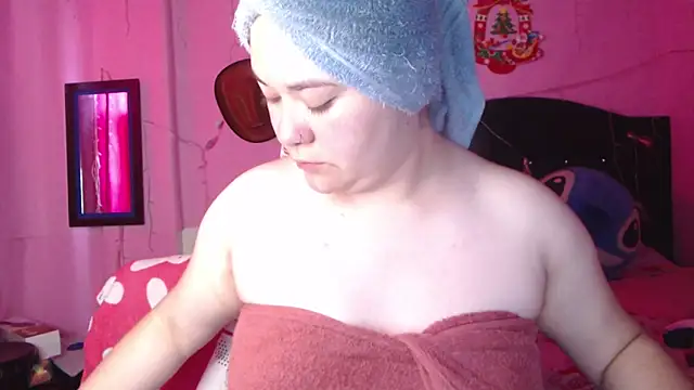 Snapshot of NikkiRous_ chatting on 11.23.25 NikkiRous online show from 11.23.25