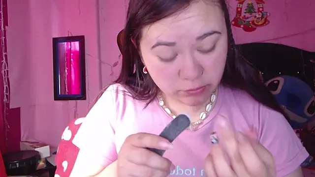 Snapshot of NikkiRous_ chatting on 11.24.25 NikkiRous online show from 11.24.25