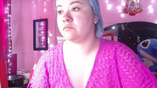 Snapshot of NikkiRous_ chatting on 11.26.25 NikkiRous online show from 11.26.25