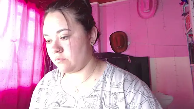 NikkiRous  online show from 02.17.26