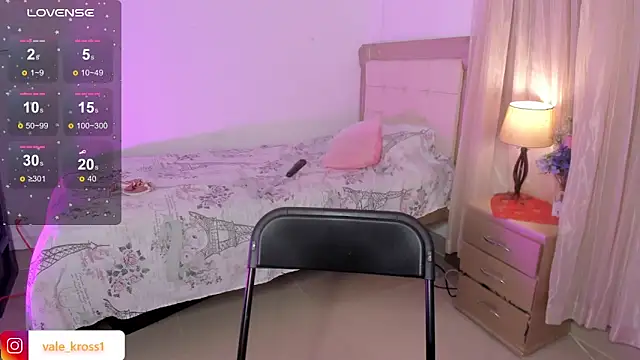 Snapshot of vale_kross chatting on 03.19.25 vale kross online show from 03.19.25