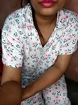 Im Cute online show from 10.06.25