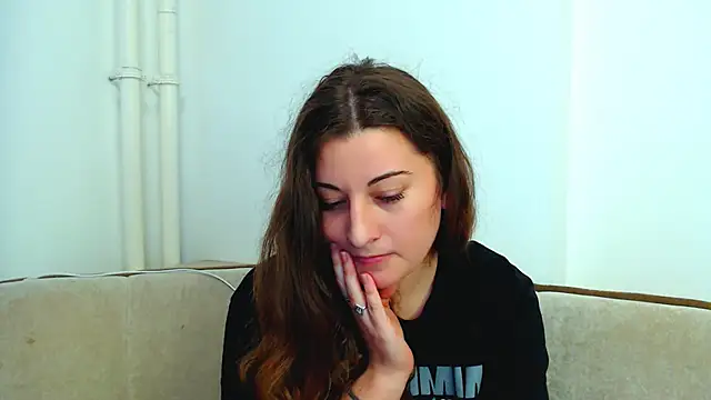 Helen Adams  online show from 12.02.24