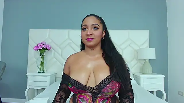 KateVenegas online show from 12.19.24