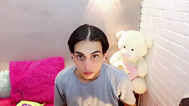 Daniela Pink  online show from 09.15.25