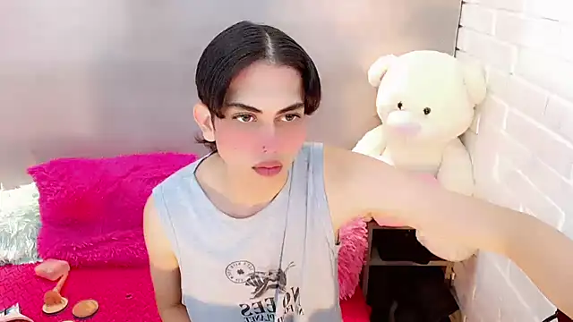 Daniela Pink  online show from 09.19.25