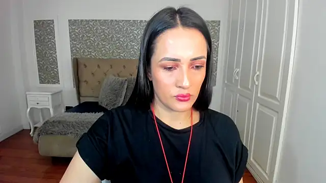 KimWessel  online show from 10.06.25