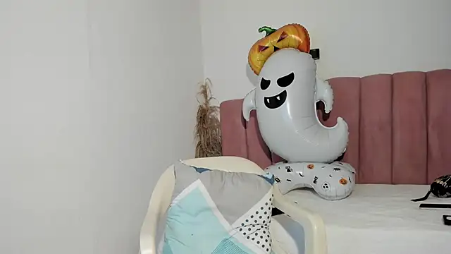 Tahira 21  online show from 10.31.25