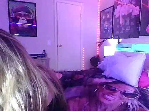 SarahStarr2020 online show from 12.10.24