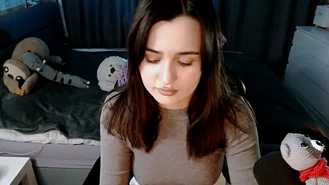 Snapshot of KiraYammy chatting on 01.20.25 KiraYammy online show from 01.20.25