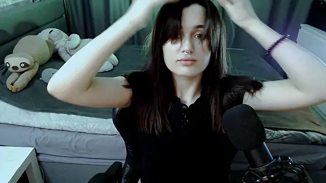 Snapshot of KiraYammy chatting on 01.24.25 KiraYammy online show from 01.24.25