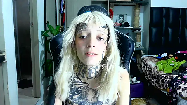 Snapshot of barbara_anal_squirt_ chatting on 09.16.25 barbara anal squirt online show from 09.16.25