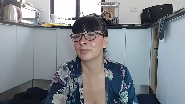 HellenLatin online show from 05.10.26