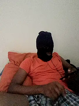 Snapshot of Gifttheskimaskboy chatting on 12.04.24 Gifttheskimaskboy online show from 12.04.24