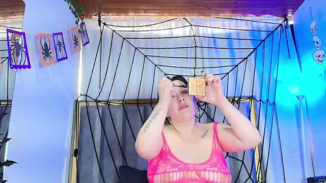 Zoe Curvy online show from 10.17.25