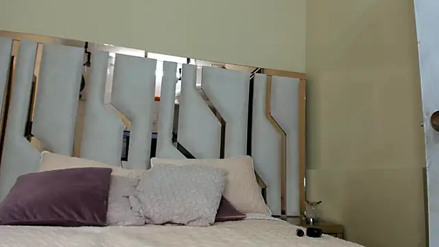 TifanyChill online show from 01.09.25