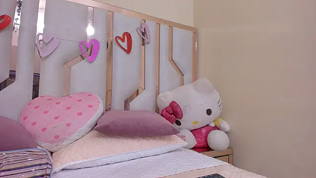 TifanyChill online show from 02.26.25