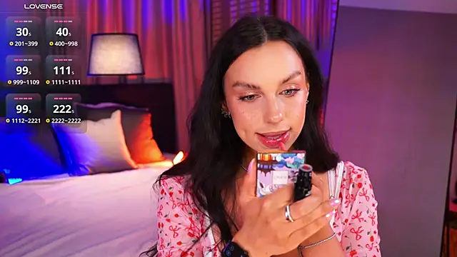 LunaNight online show from 04.10.26