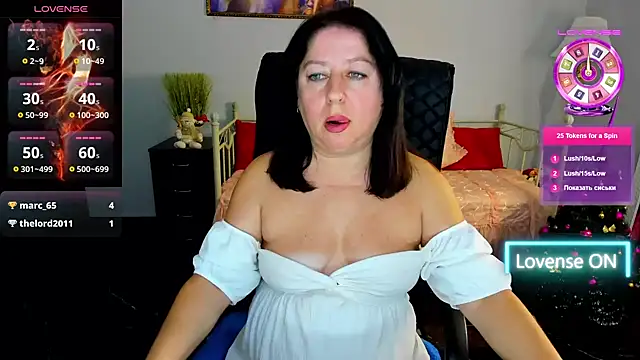 Julia Dean online show from 12.26.24