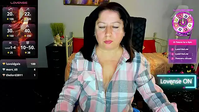 Julia Dean online show from 12.26.24