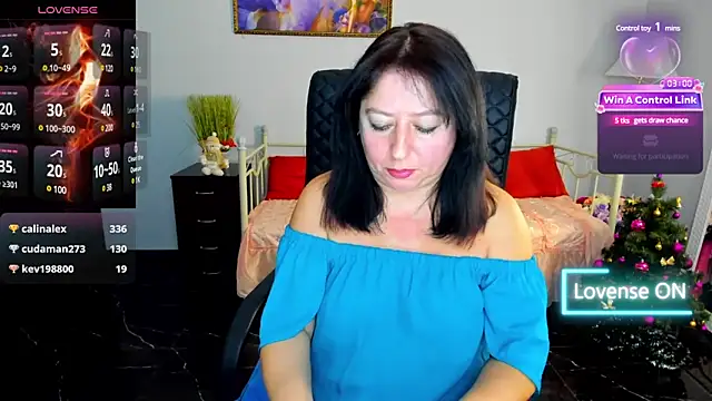 Julia Dean online show from 01.02.25