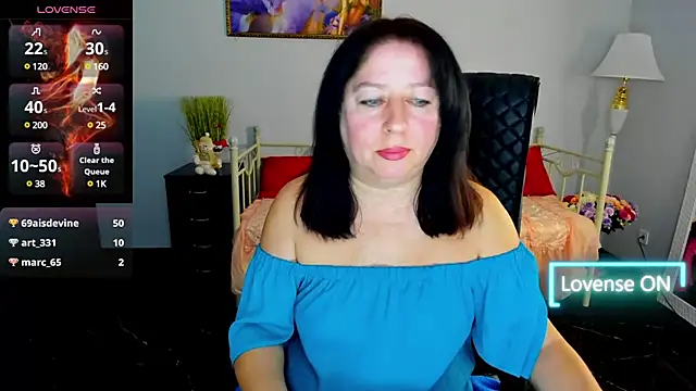 Julia Dean online show from 01.04.25