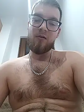 Snapshot of Sweet_bear69 chatting on 01.27.25 Sweet bear69 online show from 01.27.25