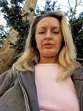 Miss    Mia  online show from 03.21.25