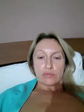 Miss    Mia  online show from 09.24.25