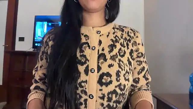 Snapshot of Dulce_latingirl chatting on 12.17.25 Dulce latingirl online show from 12.17.25