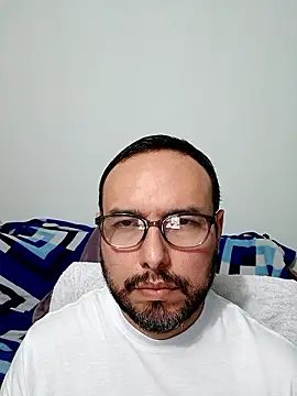 Snapshot of ElSunEagle chatting on 01.11.26 ElSunEagle online show from 01.11.26