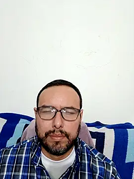 Snapshot of ElSunEagle chatting on 01.11.26 ElSunEagle online show from 01.11.26