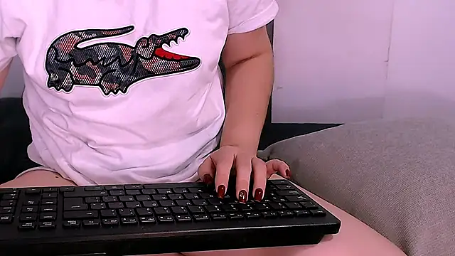 sofi-rojas1 online show from 02.14.26