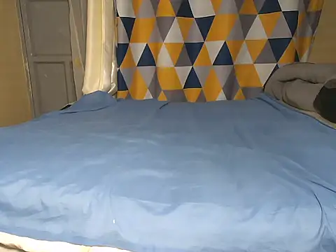 Mila Melanie online show from 10.22.25