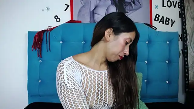 sweet skylove  online show from 12.22.25