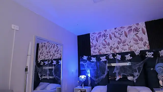 GiselOrtiz online show from 10.28.25