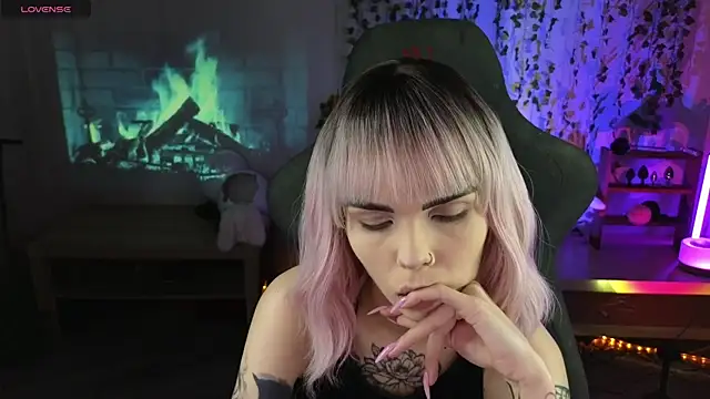 Kerry Kirk online show from 04.03.26