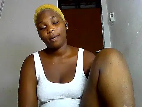 Snapshot of SexyKimberly23 chatting on 10.20.25 SexyKimberly23 online show from 10.20.25