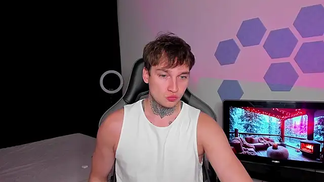 Chris Tyson online show from 10.05.25