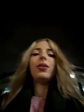 LoraaDoll online show from 11.03.25