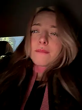 LoraaDoll online show from 12.15.25