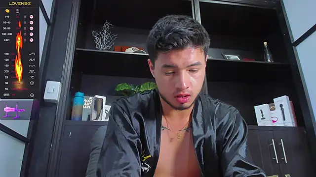 EdwardRoss  online show from 02.04.25