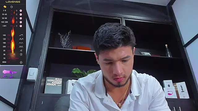 EdwardRoss  online show from 02.04.25